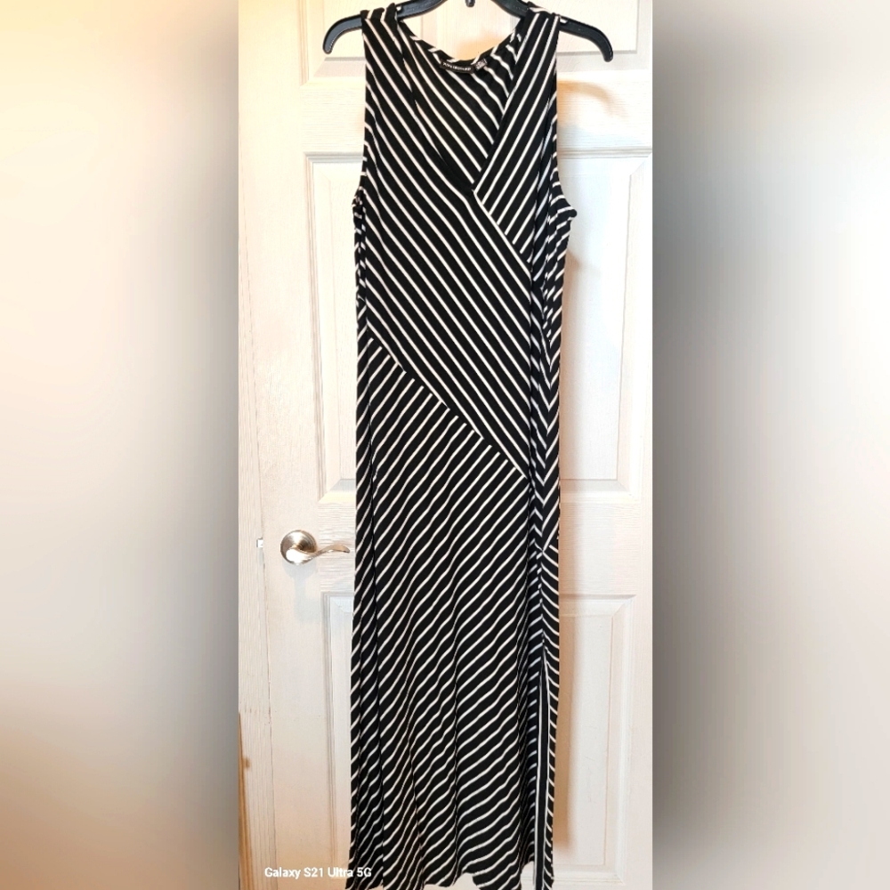 Womens Elegant Black Sleeveless Maxi Dress